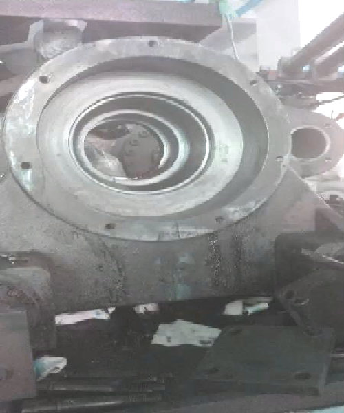 成型机熔胶马达轴承维修1