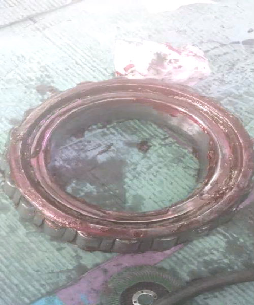 成型机熔胶马达轴承维修2